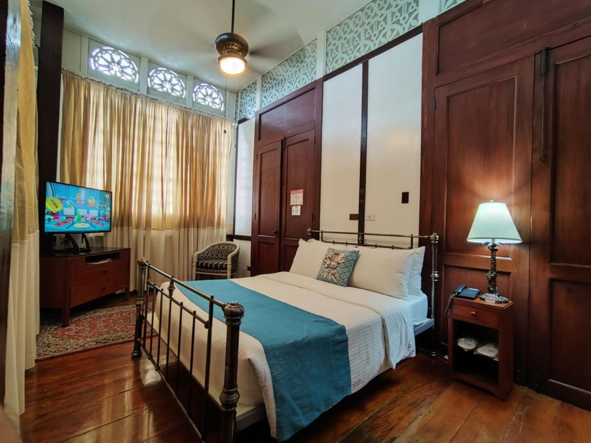 Paradores Del Castillo Taal Екстериор снимка