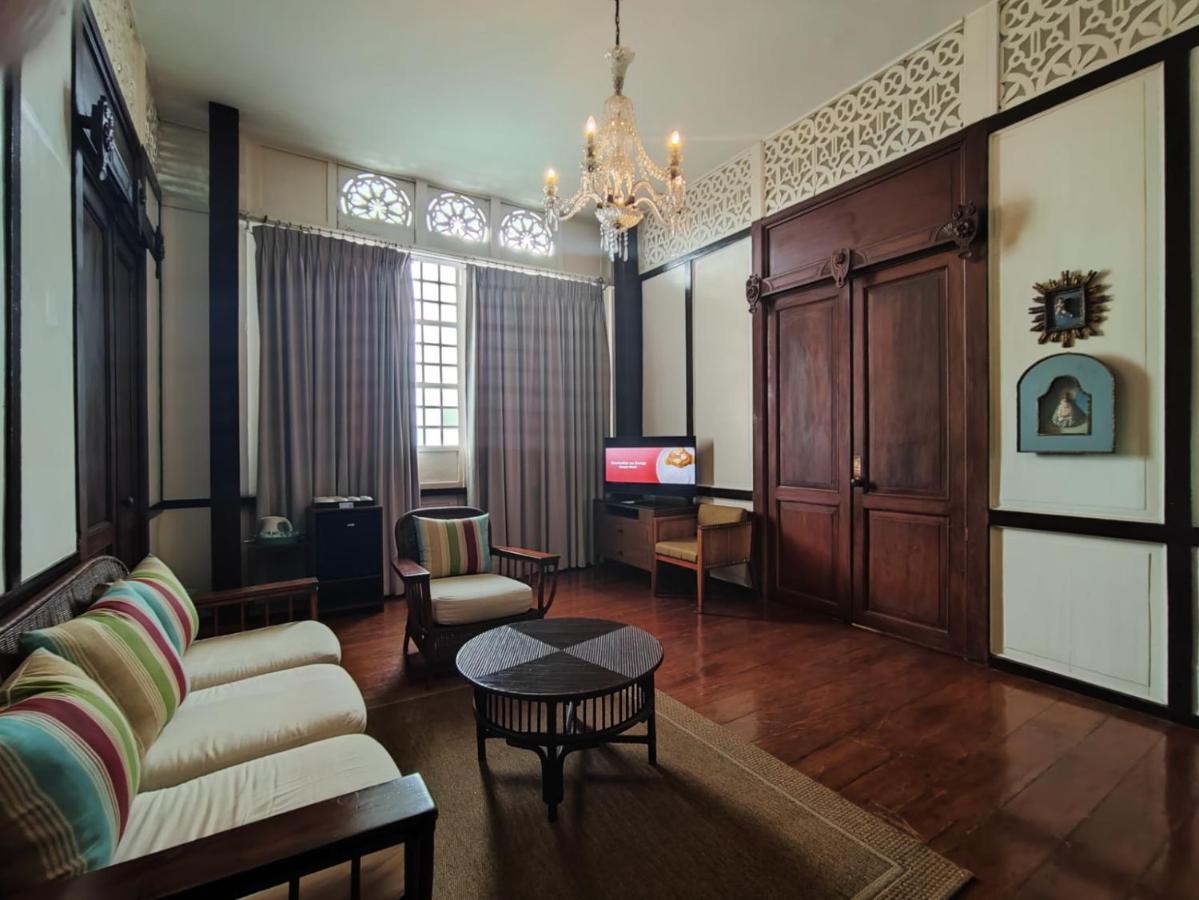Paradores Del Castillo Taal Екстериор снимка