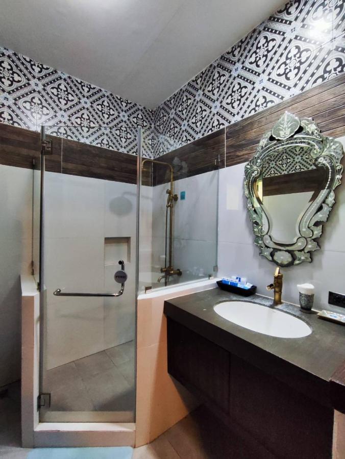 Paradores Del Castillo Taal Екстериор снимка