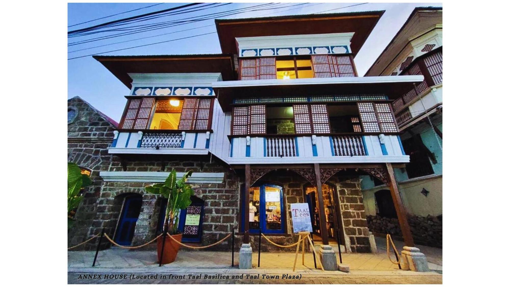 Paradores Del Castillo Taal Екстериор снимка