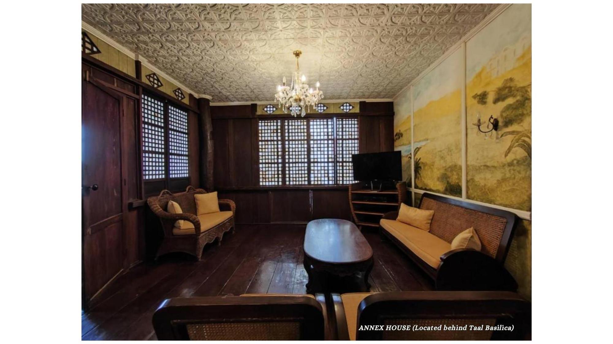 Paradores Del Castillo Taal Екстериор снимка